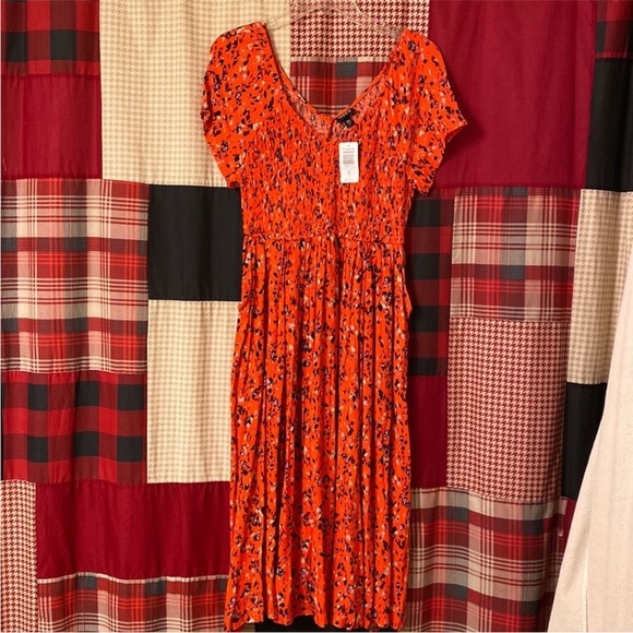 NWT TORRID MIDI GAUZE SMOCKED
SKATER DRESS 00x - Picture 6 of 8